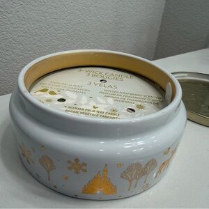 White and Gold 3-Wick Disney Candle
Brand New
